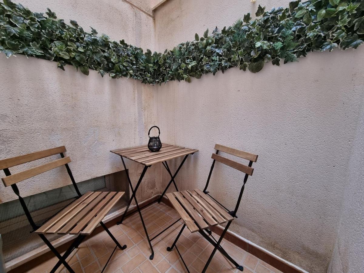 Sea & Wave Maria Boutique Apartment Malaga Ngoại thất bức ảnh